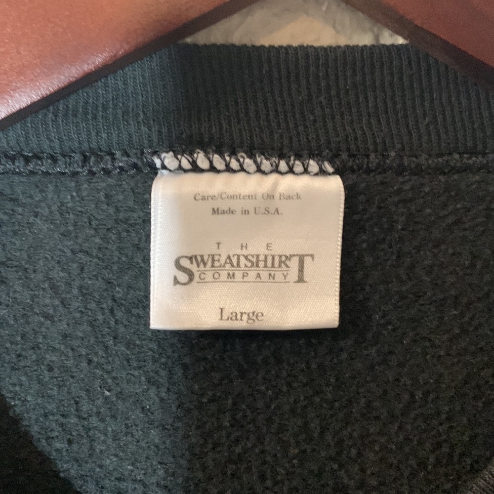 VINTAGE 89’s Save the Rainforest Red macaw tropical black sweatshirt Sz L cozy - Picture 10 of 17